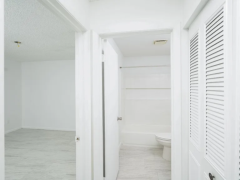 494 Romano St — Photo 39