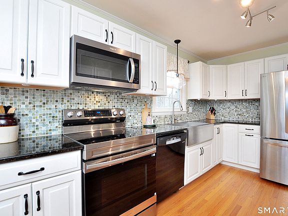 5th image of 15 Stillman Road