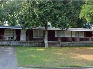 1905 Beau Terra Dr W, Mobile, AL 36618