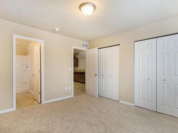 5th image of 320 Wagonwheel Ct