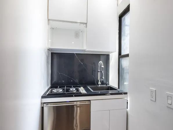 96 Perry Street image 3 of 14