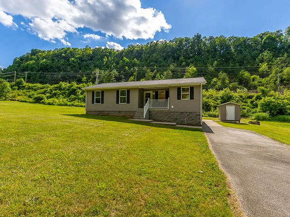 566 Lantern Way, Frenchburg, KY 40322