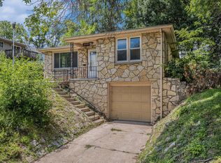 2606 N 70th St, Omaha, NE 68104