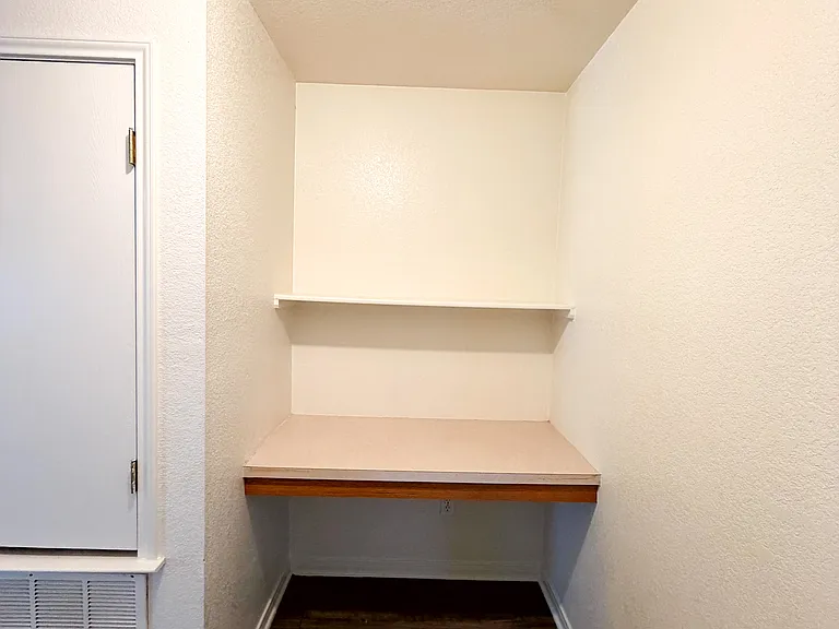 310 Cedar Ridge Dr #B — Photo 11