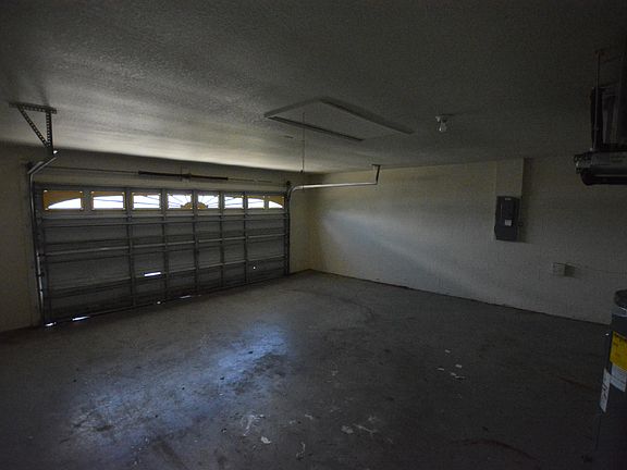 5th image of 125 Arlington Ct
