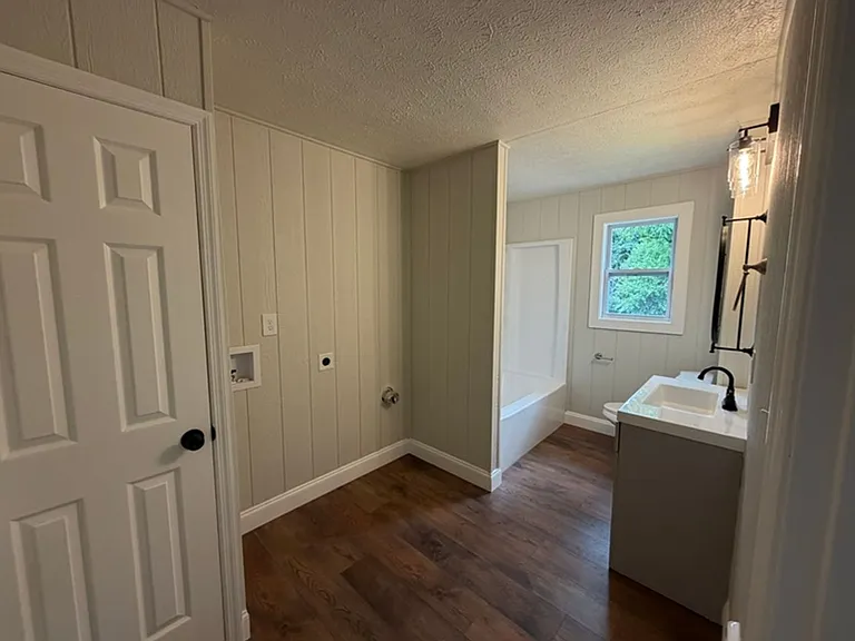 2860-2864 Blue Ridge Dr — Photo 5