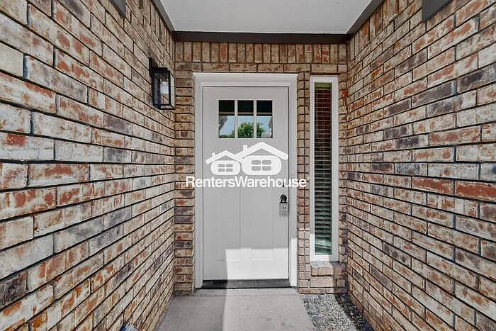 803 Sandy Creek Dr — Photo 3