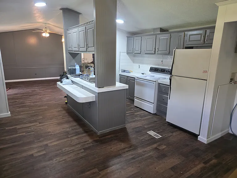 2120 South Fwy #105 — Photo 6