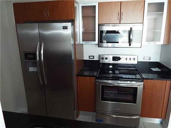 5th image of 2775 NE 187th St APT 620
