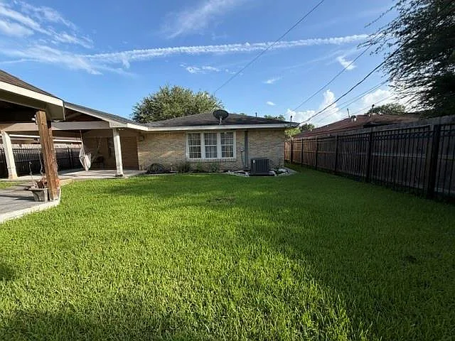 402 Dunwick Ln — Photo 26