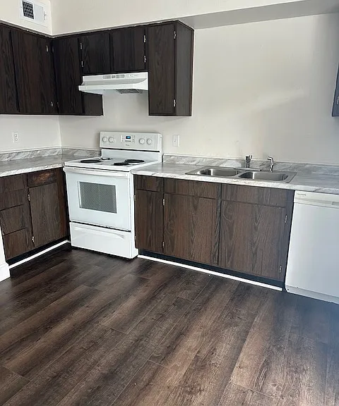 2290 Long Ave #5 — Photo 1