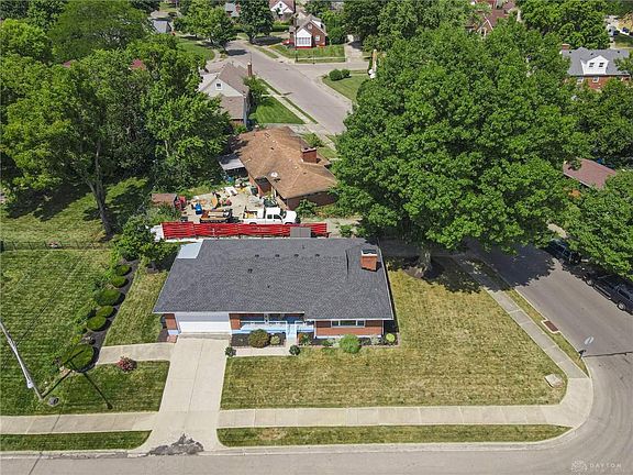 2nd image of 1707 Academy Pl