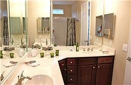 3rd image of 7575 Kirby Dr APT 1114