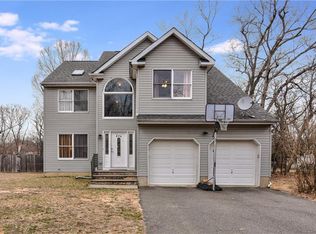 674 Marlboro Rd, Old Bridge, NJ 08857