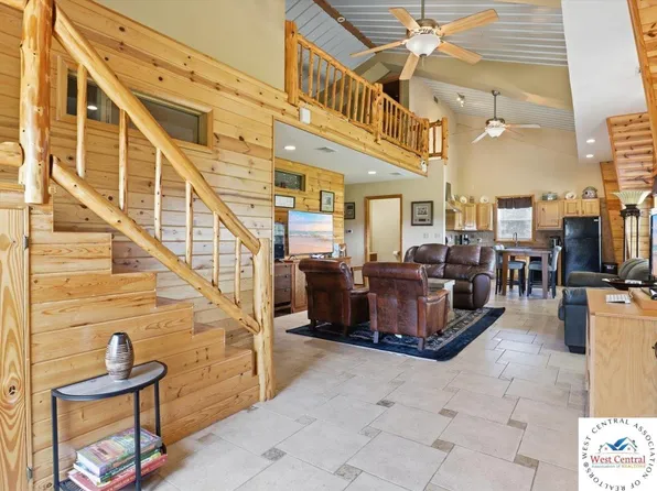 21756 Flippin Rd, Warsaw, MO 65355