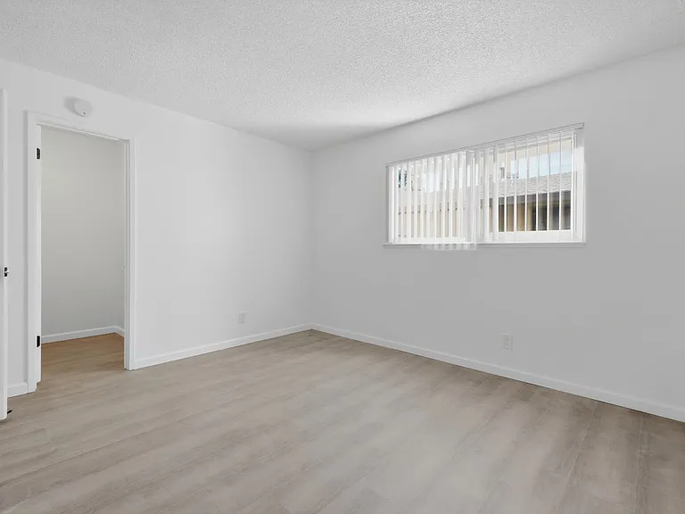 1421 Drake Drive — Photo 11