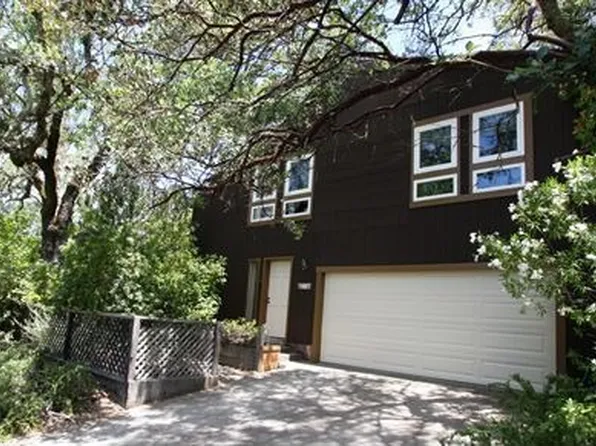155 Kearney Ave, Sonoma, CA 95476