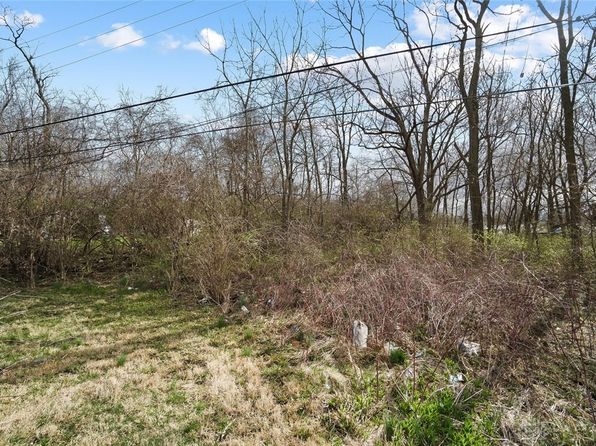249 Liscum Dr, Dayton, OH 45417