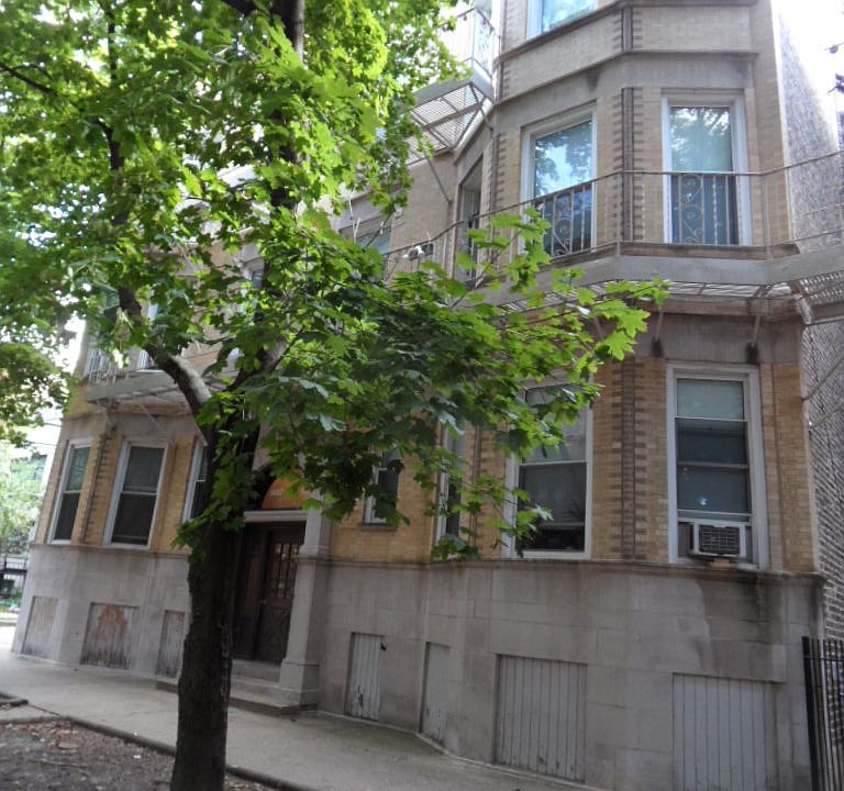 1st image of 1467 W Cuyler Ave APT 6C