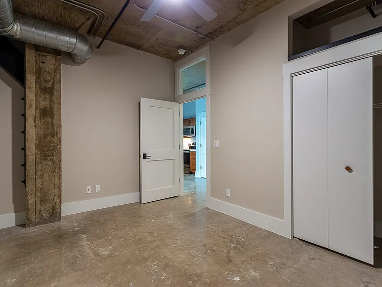 Kretschmer Lofts — Photo 33