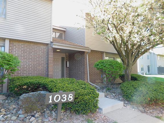 2nd image of 1038 Grenoble Ln Unit B