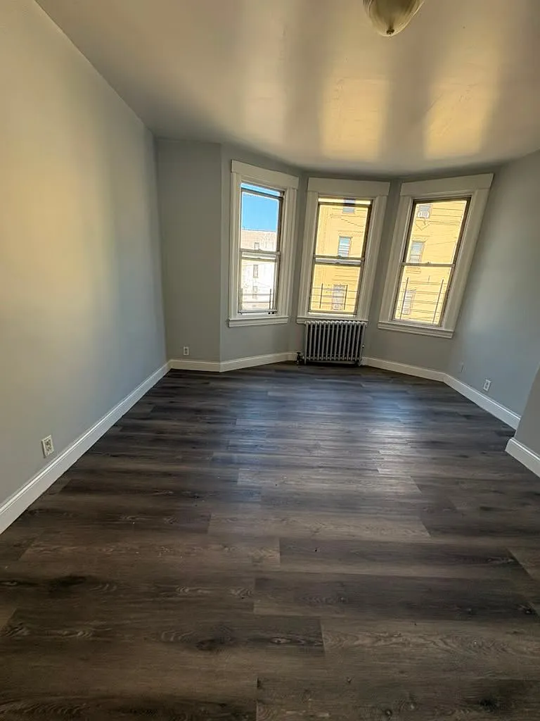 2 bed, 1.0 bath, $2,600 — Photo 4