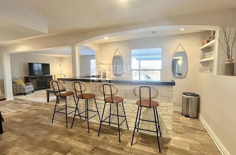 10134 Spring Water Ct — Photo 48