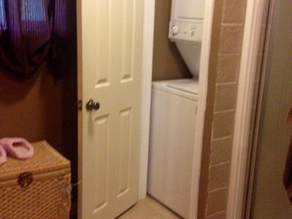3rd image of 52 1/2 Warden St