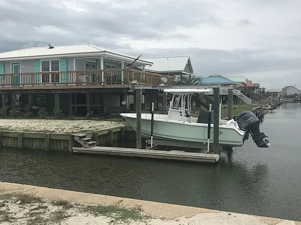 2255 Mallard St, Dauphin Island, AL 36528