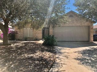 2033 Buenos Aires Dr, Laredo, TX 78045