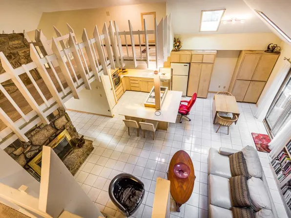 1729 Denholm Dr, Manhattan, KS 66503
