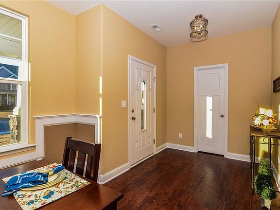 2nd image of 4410 Cullen Ln