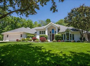 3200 Pinney Woods Ln SE, Cedar Rapids, IA 52403