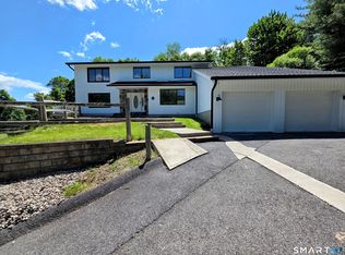 7 Glenview Dr, Sherman, CT 06784