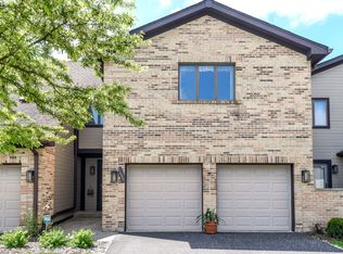 1606 Cypress Ct, Hoffman Estates, IL 60169