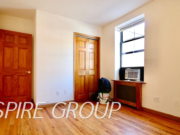 646 10th Ave #2B — Photo 4
