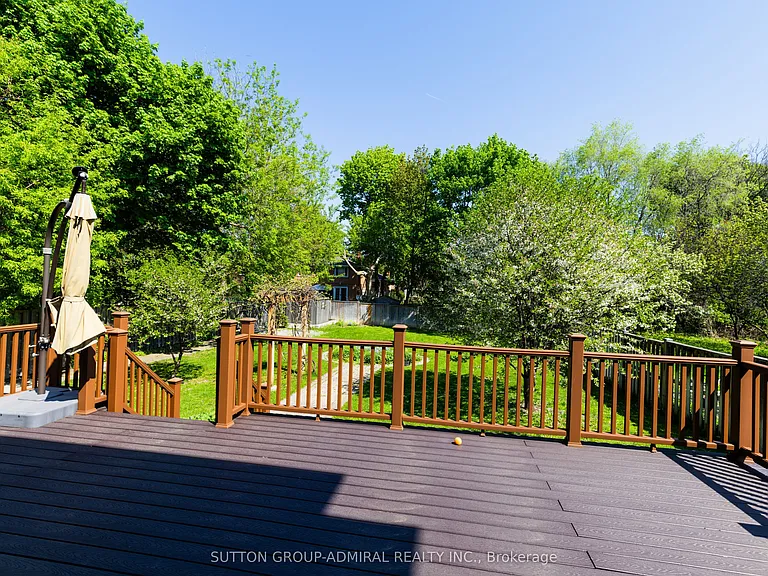24 Wedgewood Dr — Photo 4