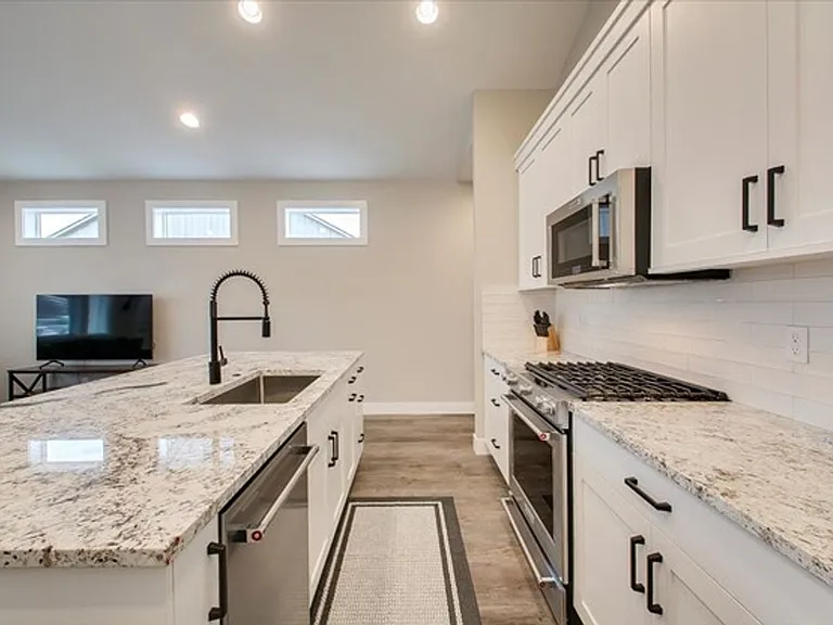 1612 S Jessie St — Photo 10