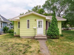 214 4th St NE, Barnesville, MN 56514