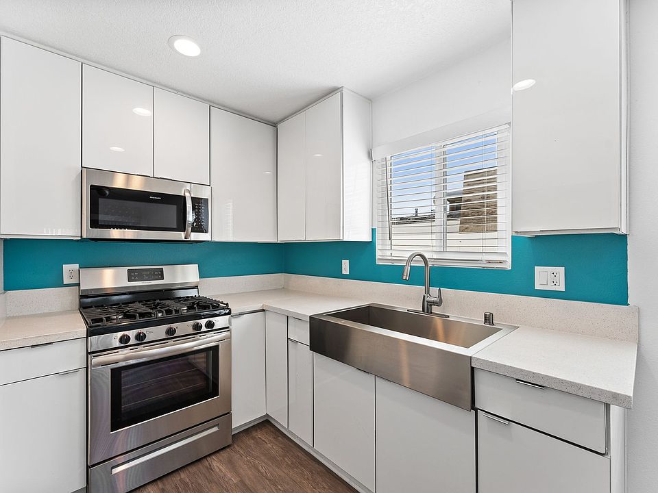 1st image of 126 E 18th St #6513