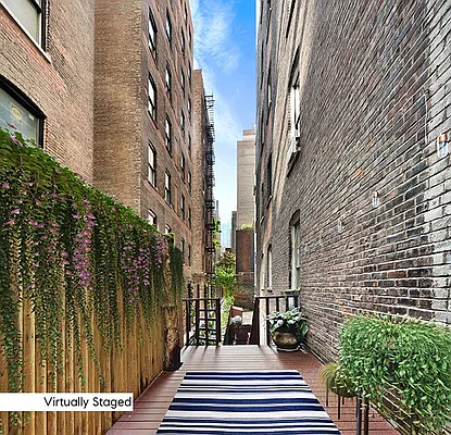 Sold by Compass | media 25