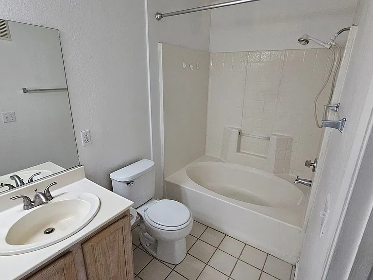 4955 Lindell Rd #221 — Photo 13