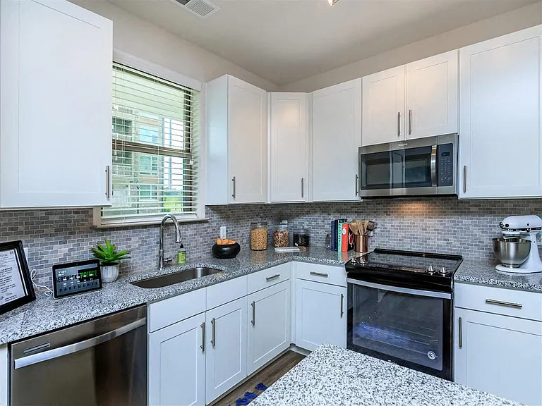 Berewick Pointe Apartments — Photo 52
