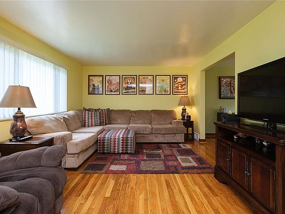2nd image of 21 Pioneer Ave