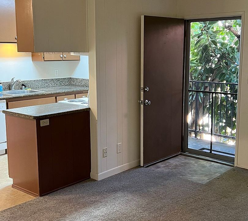 1st image of 5055 Saratoga Ave #12