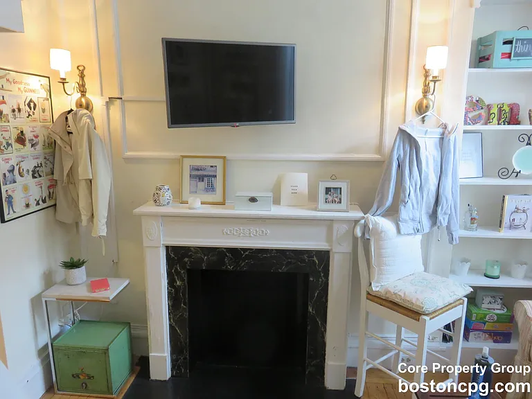233 Beacon St #3 — Photo 2