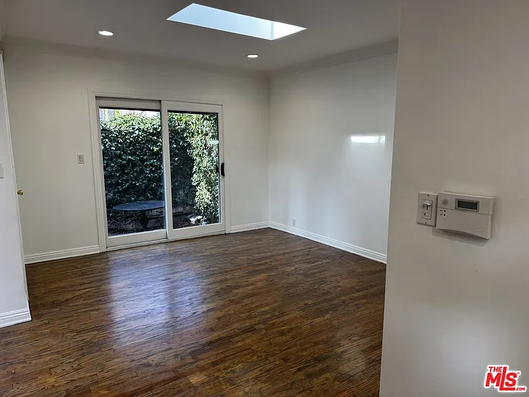 8715 Sherwood Dr — Photo 7