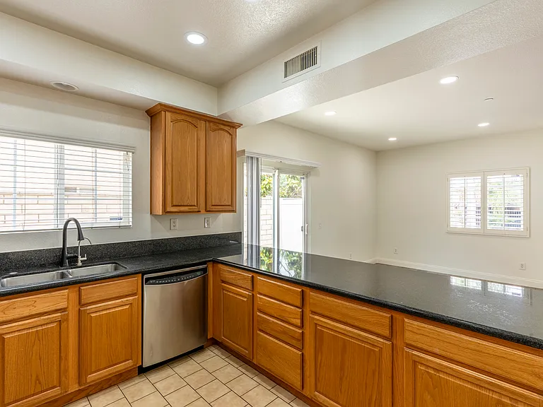 10623 Mona Way — Photo 12