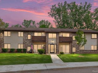 7304 Manor Cir APT 101, Westland, MI 48185