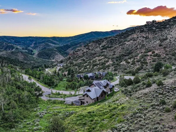 420 Little Andorra Rd, Edwards, CO 81632